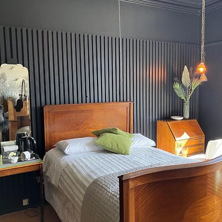 Cornerstones Guest House Sale Extérieur photo