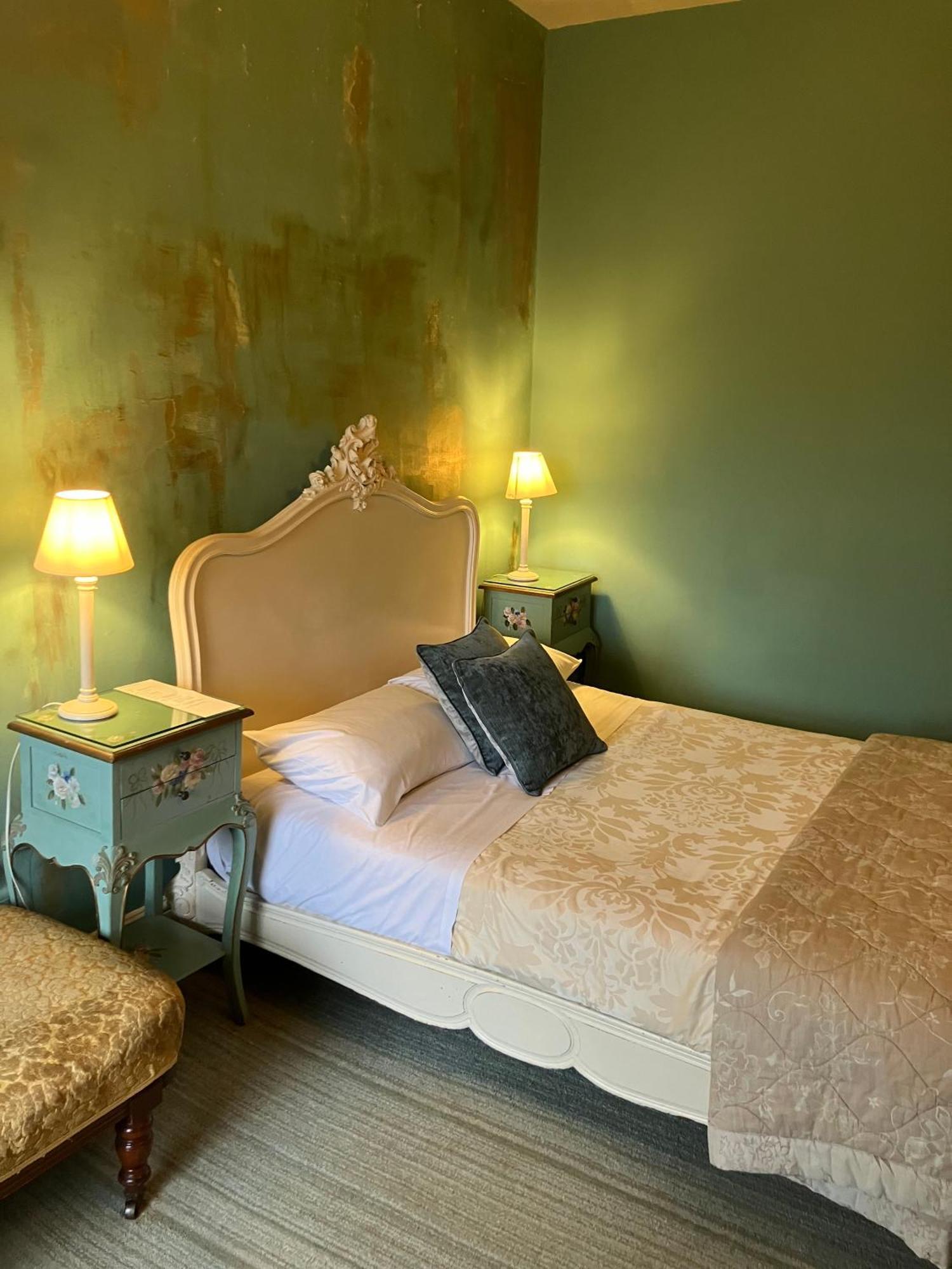 Cornerstones Guest House Sale Extérieur photo